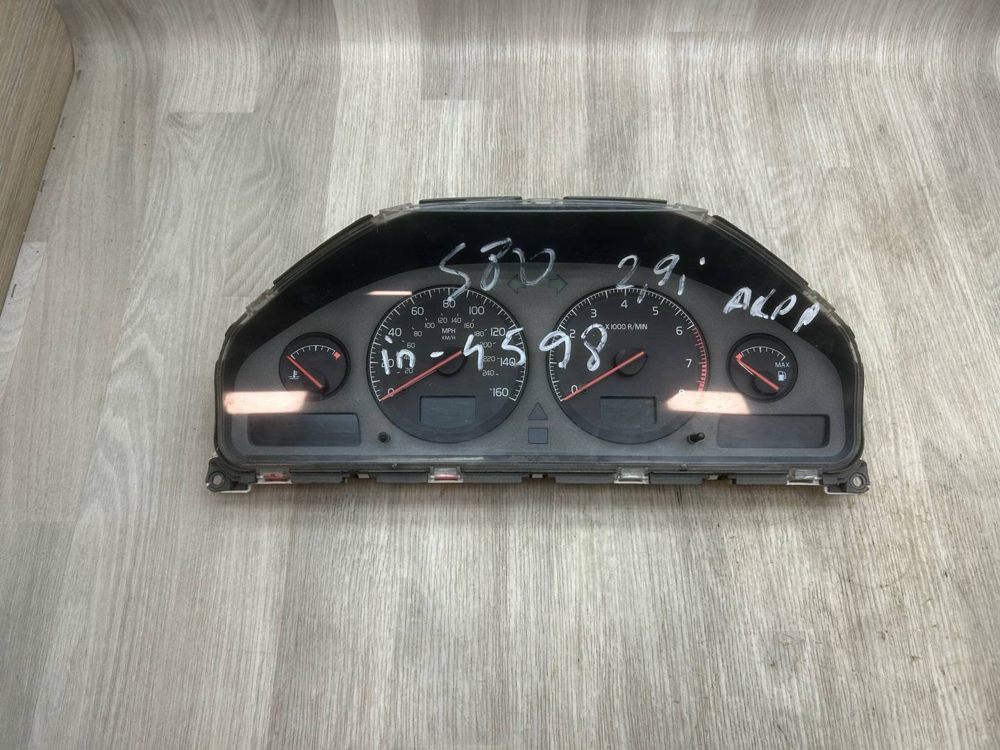 Щиток приборов (приборная панель) Volvo S60 2002. Купить бу Volvo S60 OEM №8602473, 8637995, 9459821