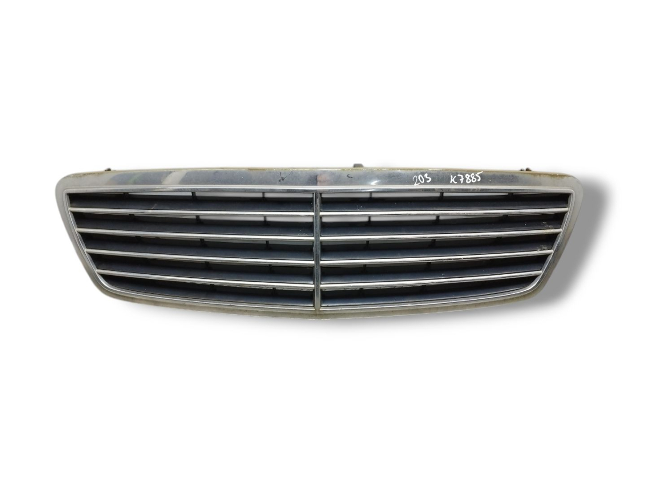 решетка радиатора Mercedes-Benz C-Класс W203/S203/CL203 W203 2002, 2.7 л., CDi, OM 612.962, дизель, АКПП, brillantsilber / 744, седан, задний привод, правый руль, A2038800223, A2038800183 - фото №1