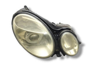 фара правая Mercedes-Benz E-Класс W211/S211 2004, 2.2 л., CDi, OM 646.961, дизель, АКПП, brillantsilber / 744, седан, задний привод, правый руль, A2118201661