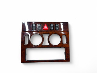 накладка декоративная Mercedes-Benz E-Класс W210/S210 [рестайлинг] 2001, 2.0 л., Kompr, M 111.957, бензин, АКПП, aragonitblau / 941, седан, задний привод, правый руль, A2106830308, 2108210071