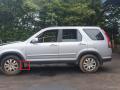 брызговик Honda CR-V 2 поколение [рестайлинг] RD8 2005, 2.0 л., i-VTEC, K20A4, бензин, АКПП, satin silver / nh623m, внедорожник 5 дв., полный привод, правый руль, 75810-S9A-9010-M1, 75800-S9A-9010-M1 - фото №3