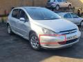 молдинг переднего бампера Peugeot 307 1 поколение 2005, 1.6 л., i, NFU (TU5JP4), бензин, 5МКПП, gris aluminium / ezr, хетчбэк 5 дв., передний привод, правый руль, 9634013377 - фото №3