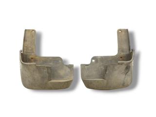 брызговик Honda CR-V 2 поколение [рестайлинг] RD8 2005, 2.0 л., i-VTEC, K20A4, бензин, АКПП, satin silver / nh623m, внедорожник 5 дв., полный привод, правый руль, 75810-S9A-9010-M1, 75800-S9A-9010-M1