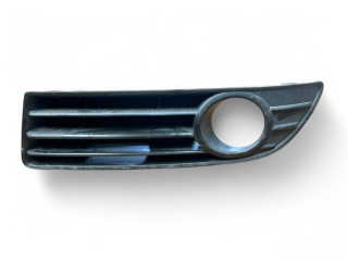 решётка бампера боковая левая Volkswagen Polo 4 поколение [рестайлинг] 2005, 1.4 л., TDi PD, BNM, дизель, 5МКПП, flashrot / lp3g, хетчбэк 5 дв., передний привод, правый руль, 6Q0853665E