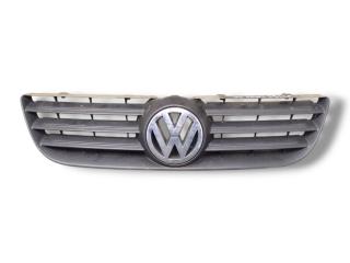 решетка радиатора Volkswagen Polo 4 поколение [рестайлинг] 2005, 1.4 л., TDi PD, BNM, дизель, 5МКПП, flashrot / lp3g, хетчбэк 5 дв., передний привод, правый руль, 6Q0853653E