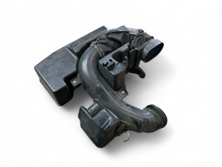 резонатор воздушного фильтра Kia Ceed 2 поколение JD 2013, 1.6 л., CRDi, D4FB, дизель, 6МКПП, black pearl / 1k, хетчбэк 5 дв., передний привод, правый руль, 28220-A5800, 28191-A5800