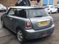 спойлер Mini Cooper 2 поколение R56 2010, 1.6 л., i, N16 B16 A, бензин, 6МКПП, dark silver / 871, хетчбэк 3 дв., передний привод, правый руль, 51627148913, 7148913 - фото №3
