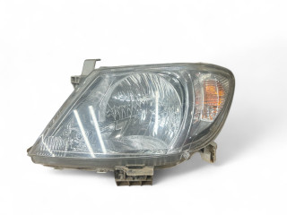 фара левая Toyota Hilux 7 поколение [рестайлинг] 2011, 2.5 л., D-4D, 2KD-FTV, дизель, 5МКПП, silver / 1c0, пикап, полный привод, правый руль, 81150-0K240