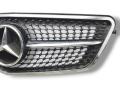 решетка радиатора Mercedes-Benz E-Класс W212/S212/C207/A207 2010, 3.0 л., CDi, OM 642.850, дизель, АКПП, obsidianschwarz / 197, седан, задний привод, правый руль - фото №3