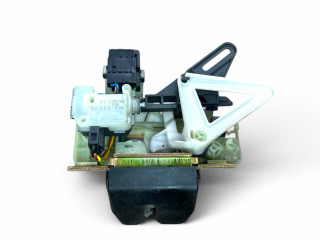 замок багажника Volvo V70 2 поколение 2003, 2.4 л., D5, D 5244 T, дизель, АКПП, cosmos blue / 450, универсал, передний привод, правый руль