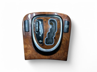 рамка обрамление кулисы Mercedes-Benz S-Класс W220 [рестайлинг] 2002, 3.2 л., CDi, OM 648.960, дизель, АКПП, prata brilhante / 744u, седан, задний привод, правый руль, A2206804882, A2206802039