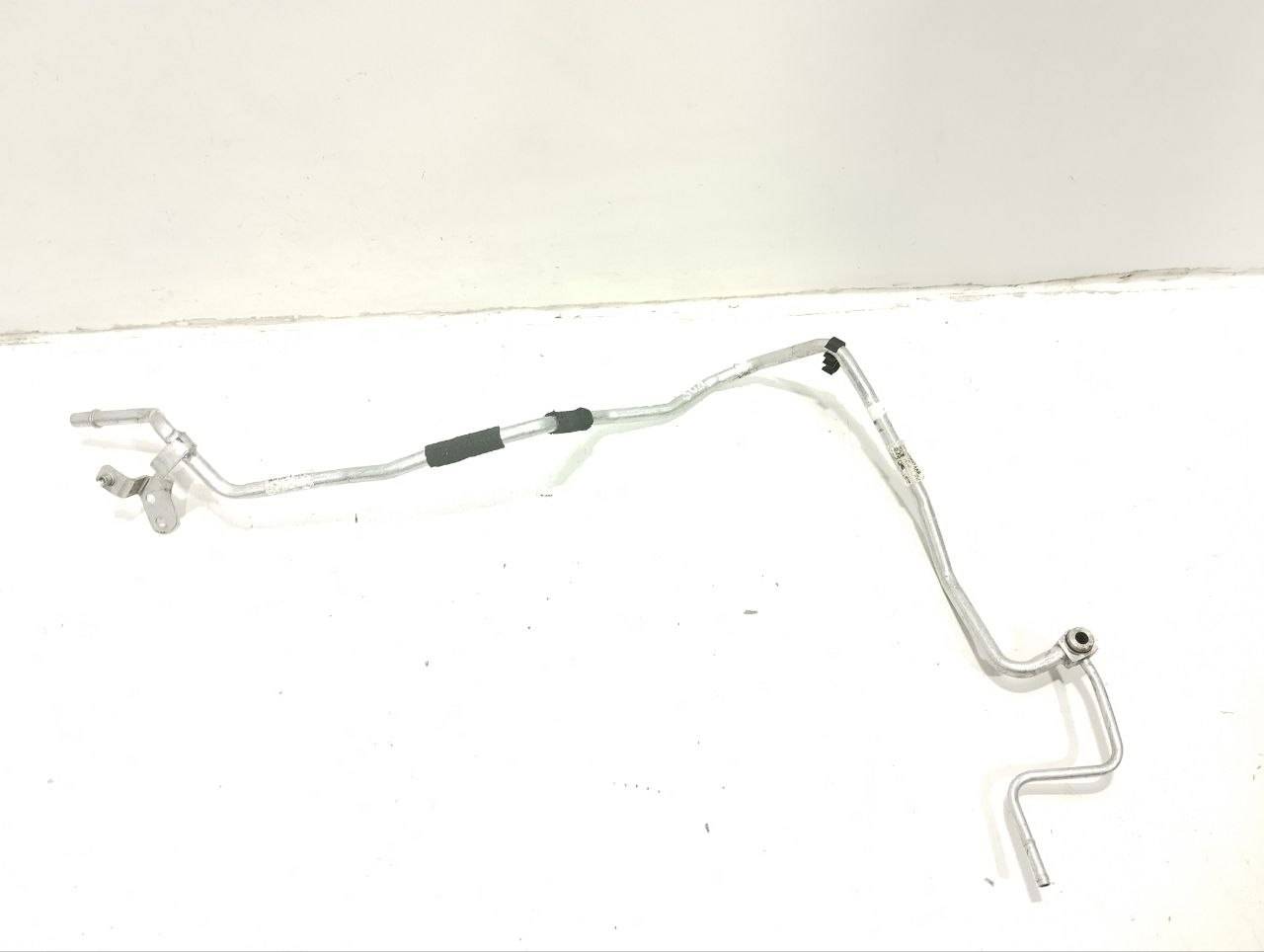 трубка кондиционера Land Rover Range Rover 4 поколение 2017, 4.4 л., дизель, АКПП, внедорожник 5 дв., JPLA2B974AB - фото №1