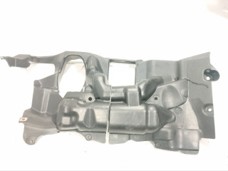 планка под капот BMW 6 Gran Coupe F06 [рестайлинг] 2017, 4.0 л., 7185170