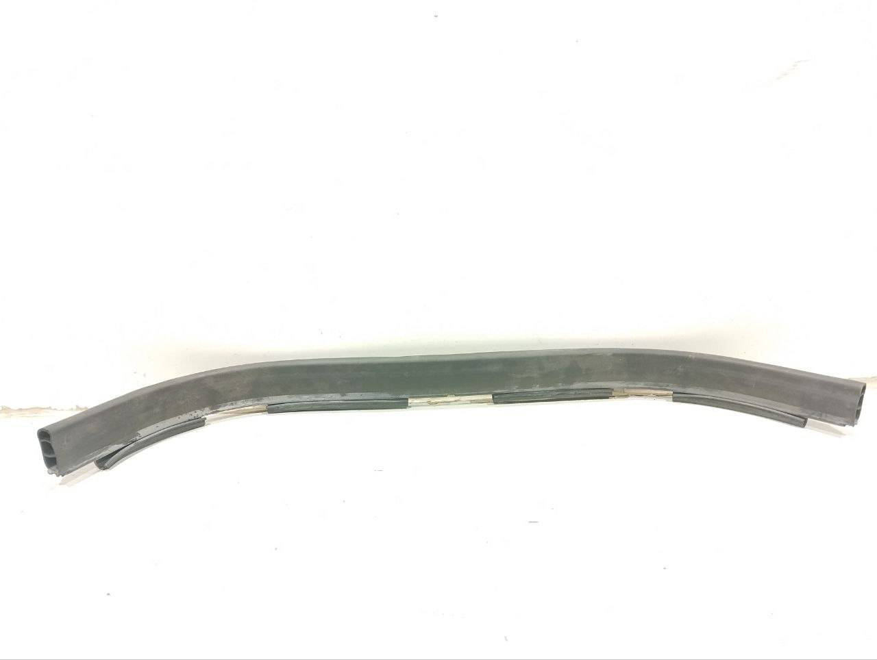 уплотнитель подкапотного пространства BMW 6 серия G32 2019, 3.0 л., дизель, 51767347394 - фото №1