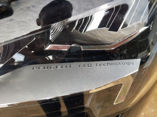 фара левая Peugeot 5008 2 поколение [рестайлинг] 2022, 1.2 л., бензин