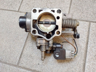 заслонка дроссельная Toyota Avensis 1 поколение (T220) 1998, 1.8 л., бензин, 2221002130