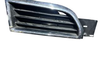 решетка радиатора Mitsubishi Carisma 1 поколение 1998, MR361222