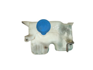 бачок омывателя Toyota Avensis 1 поколение (T220) 1999, 2.0 л., 2C-T, дизель, МКПП, седан