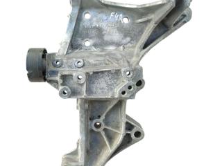 кронштейн генератора Renault Scenic RX4 1 поколение 2001, 2.0 л., бензин, 054611