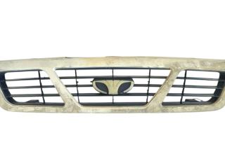 решетка радиатора Daewoo Nexia 1 поколение 2000, 1.5 л., бензин