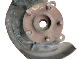 ступица передняя левая Toyota Avensis 2 поколение (T250) 2004, 2.0 л., дизель, МКПП, седан
