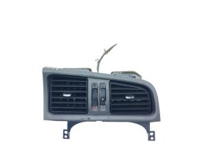 дефлектор обдува салона Nissan Primera P11 [рестайлинг] 1999, 2.0 л., CD20T, дизель, 687502F900, 687512F900