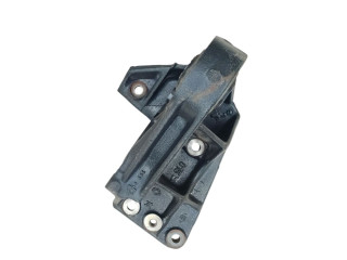 кронштейн полуоси Renault Laguna 1 поколение 1996, 2.2 л., G8T 752, дизель