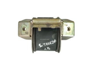 подушка крепления двигателя SEAT Toledo 1 поколение 1993, 1.9 л., дизель