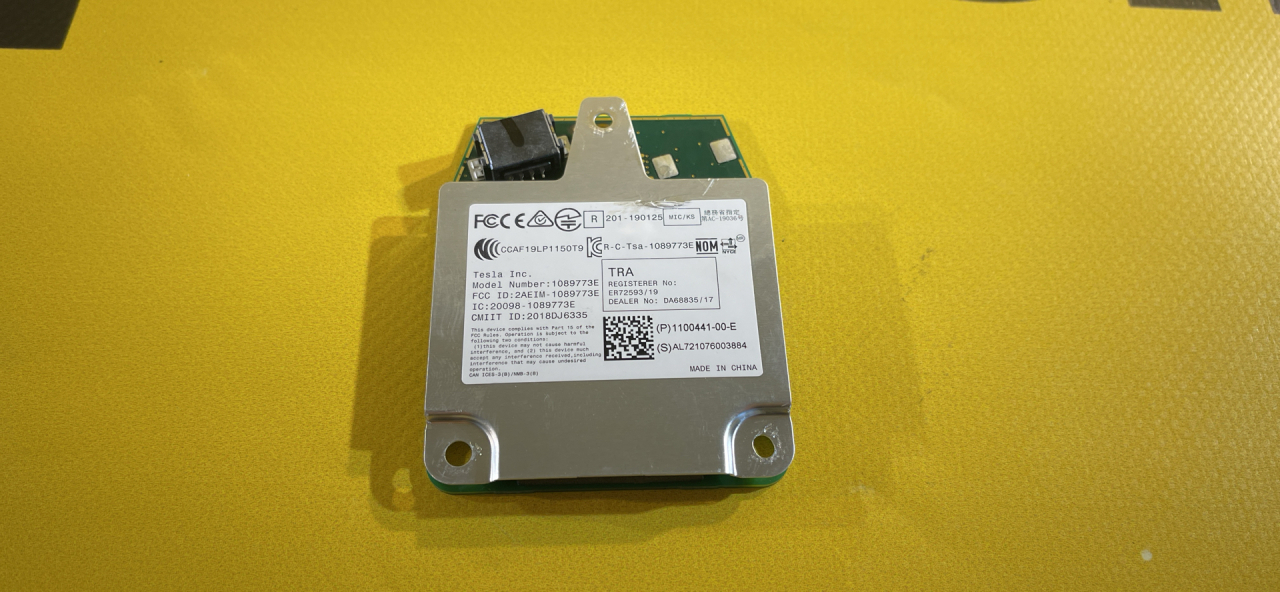 блок управления камерой Tesla Model 3 1 поколение (2017 - 2026), 1100441-00-C, 1100441-00-E - фото №1