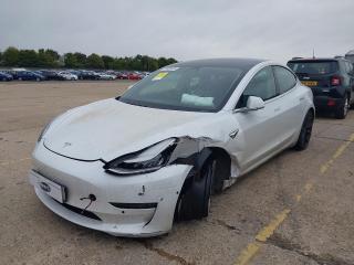 Tesla Model 3 1 поколение