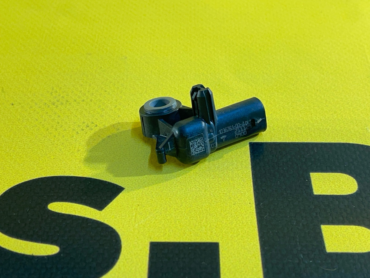 датчик удара Tesla Model 3 1 поколение (2017 - 2026), 1036761-00-A - фото №1