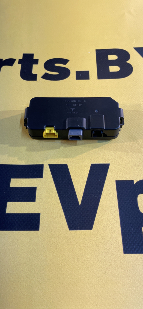 блок управления сиденьем Tesla Model Y 1 поколение 2021, black, полный привод, 348822700A, 1098515-00-F - фото №1