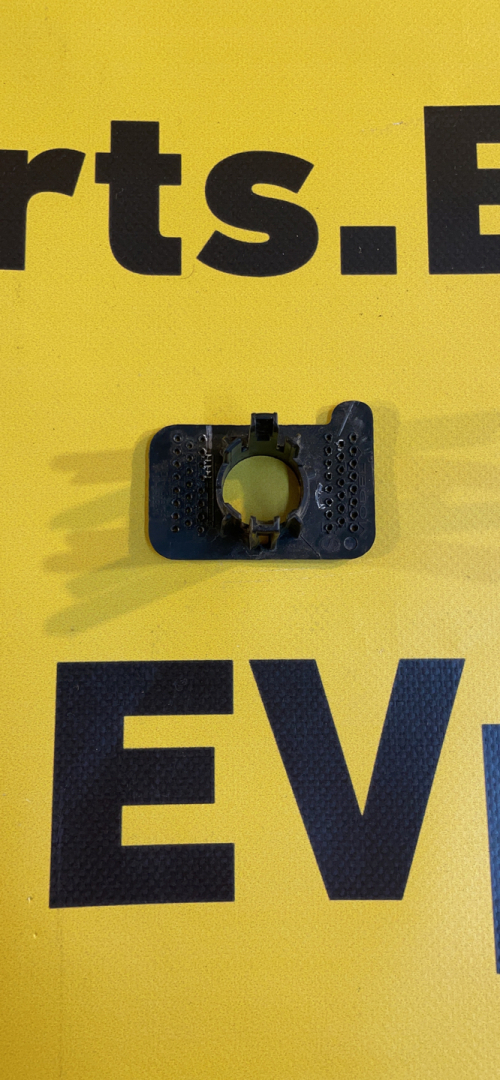 крепление парктроника Tesla Model Y 1 поколение (2020 - 2026), 1493757-00-A - фото №1