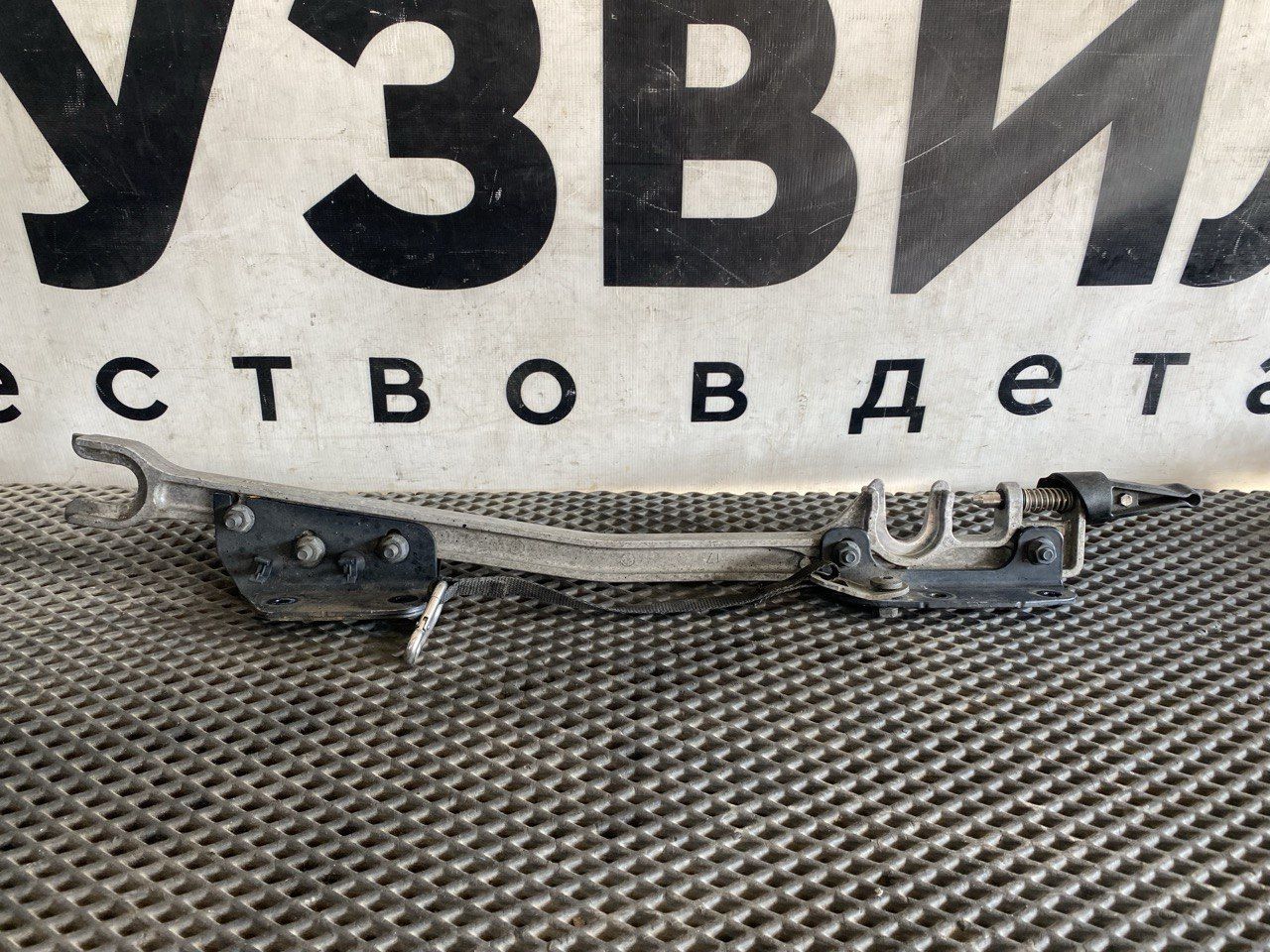 кронштейн (крепление) Volvo FH4 первое поколение (2013 - 2020), 20442377, 78587843, 22196200 - фото №1