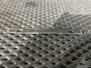 Кронштейн спойлера шасси Scania 6-series, 2521137