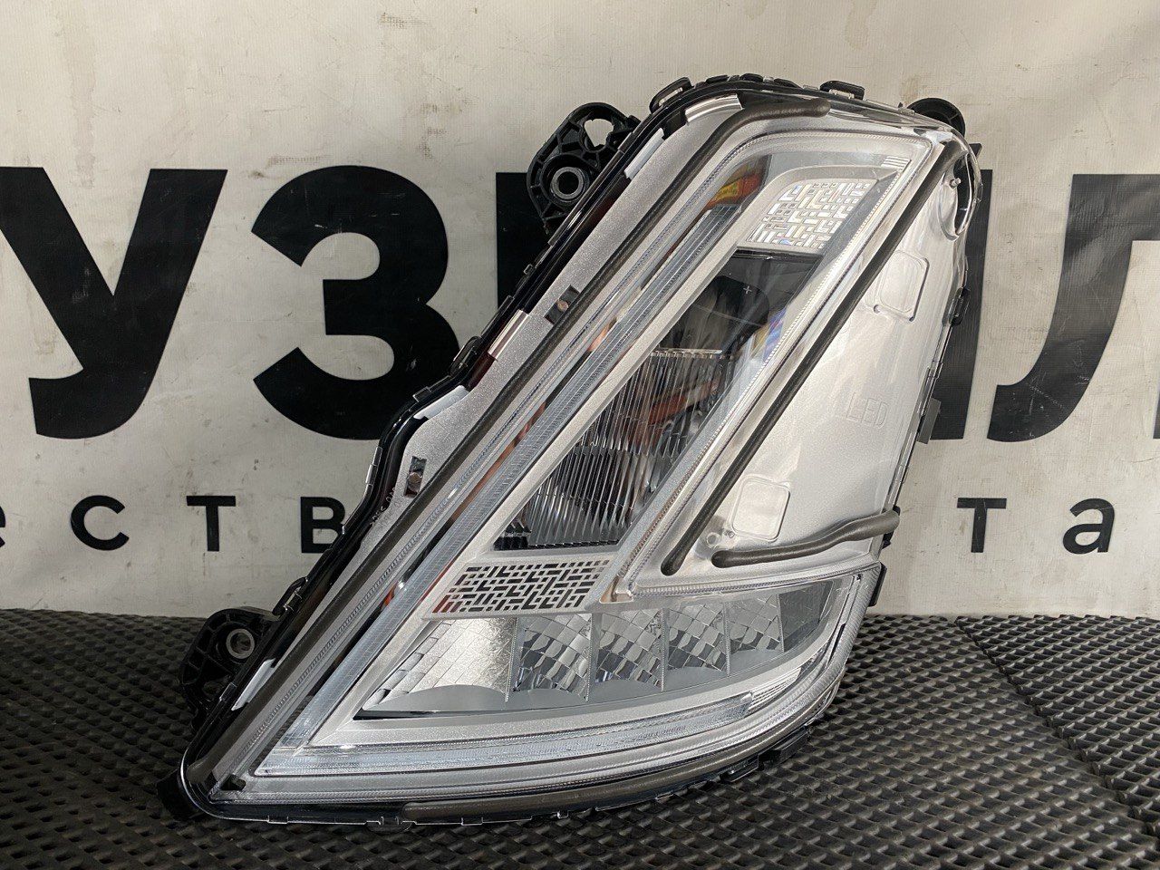фара левая Volvo FM5 1 (2019 - 2025), 24056494 - фото №1