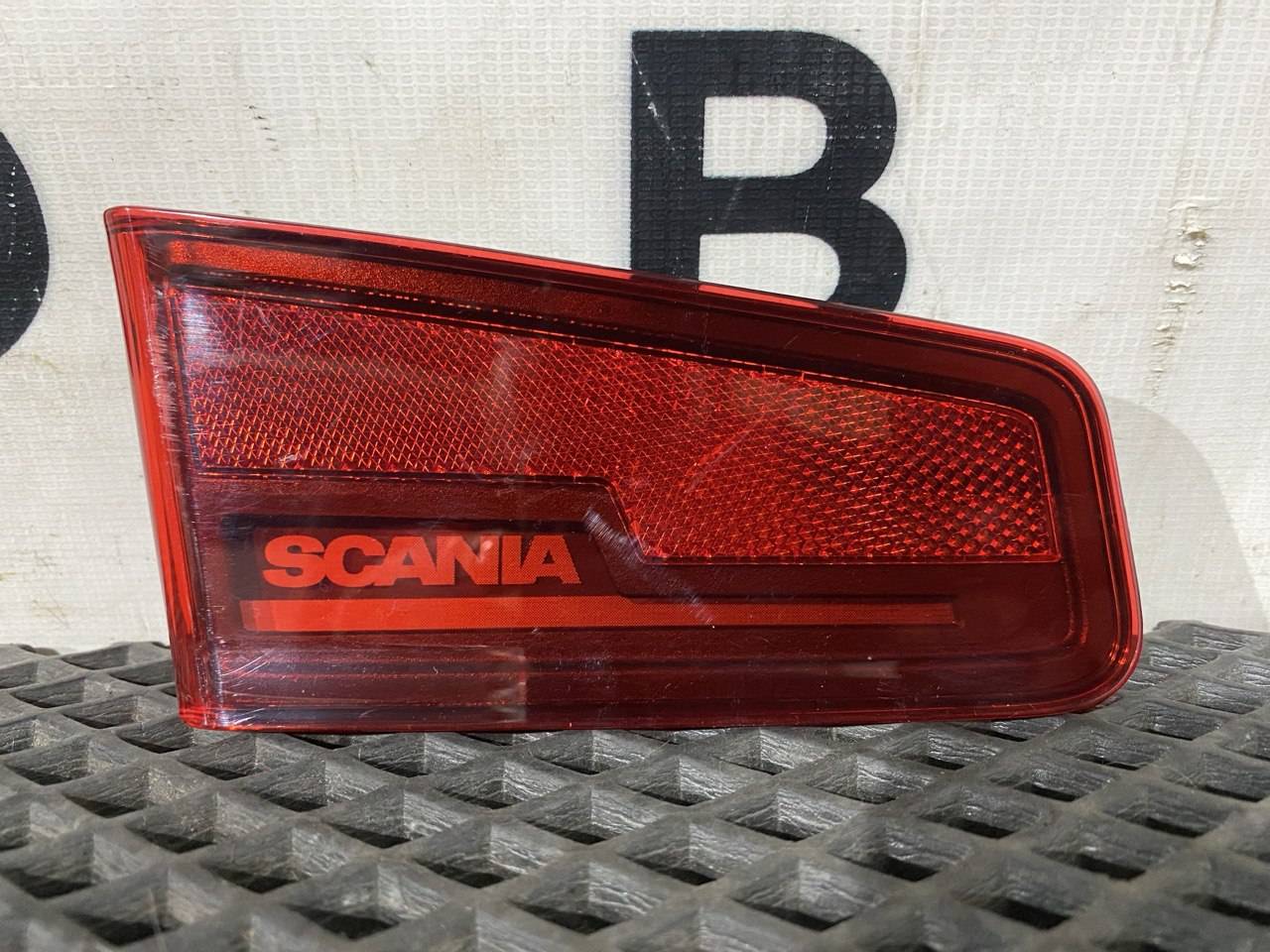 габаритный фонарь Scania 6-series, 2039491 - фото №1