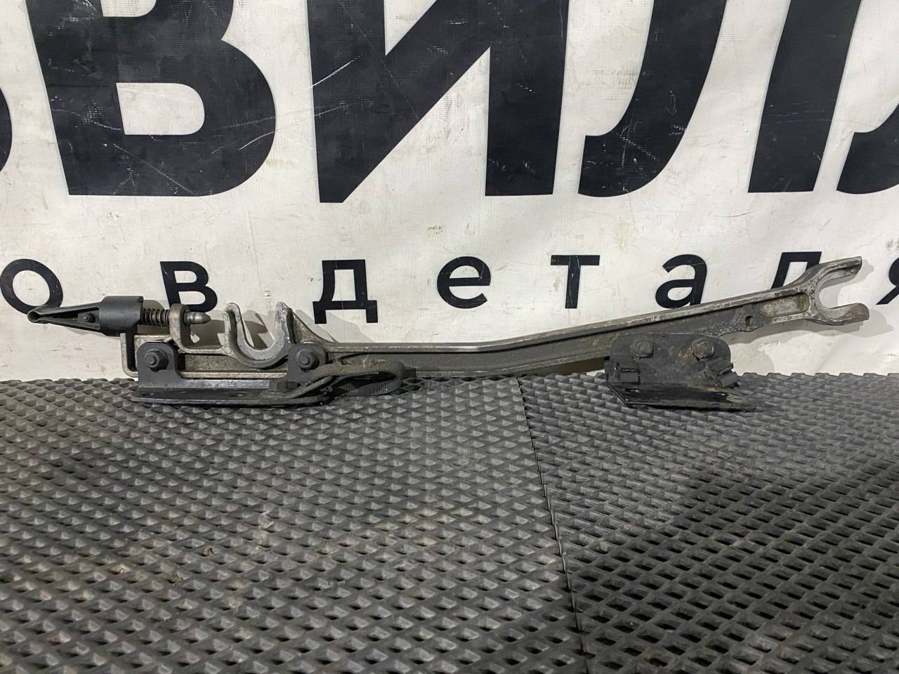 кронштейн (крепление) Volvo FH4 первое поколение (2013 - 2020), 20442377, 21231857, 21231880 - фото №1