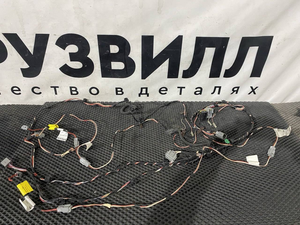 проводка кабины Volvo FH4 первое поколение (2013 - 2020), 22935541, 22935545, 21234896, 22278561, 21554196, 21554203, 21827840, 21852452, 22532101, 21558989 - фото №1