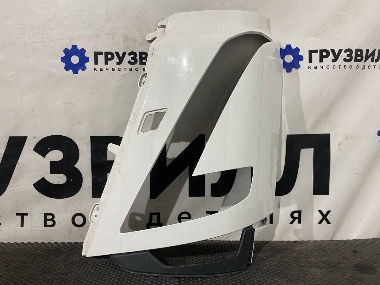 Окантовка левой фары Volvo FH5 2 (2019 - 2025), 23526465, 23529230 - фото №1