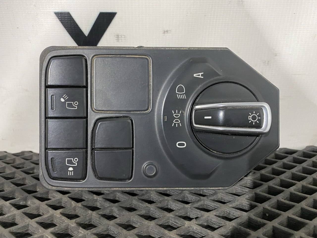 блок управления светом Scania 6-series, 2673079 - фото №1