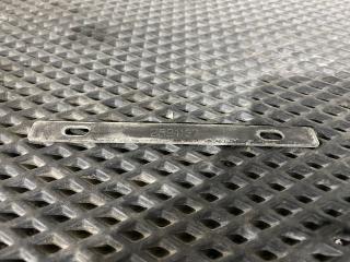 Кронштейн спойлера шасси Scania 6-series, 2521137