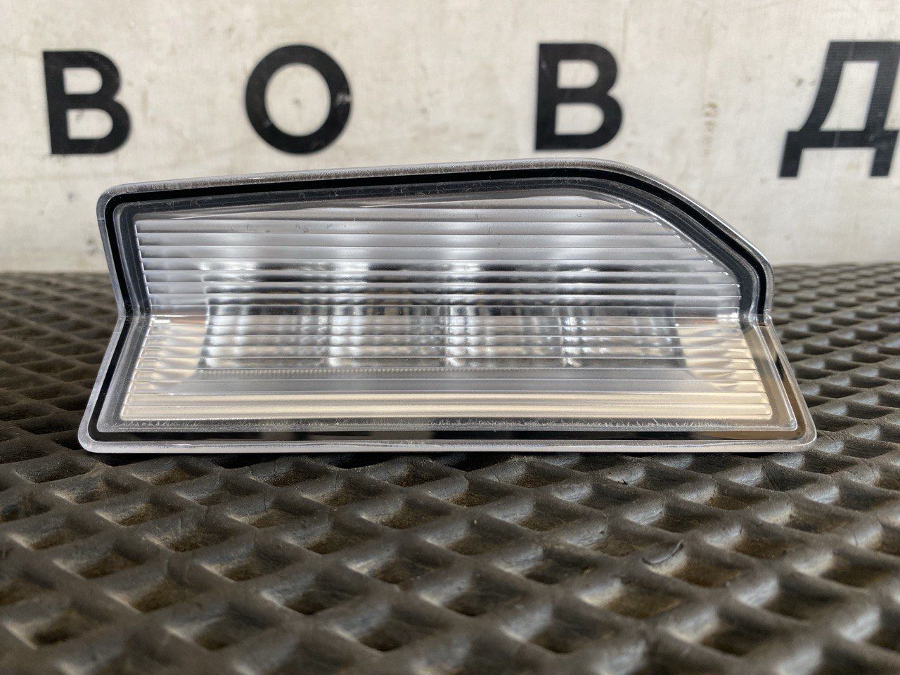 плафон двери левой Volvo FH5 2 (2019 - 2025), 84810907 - фото №1