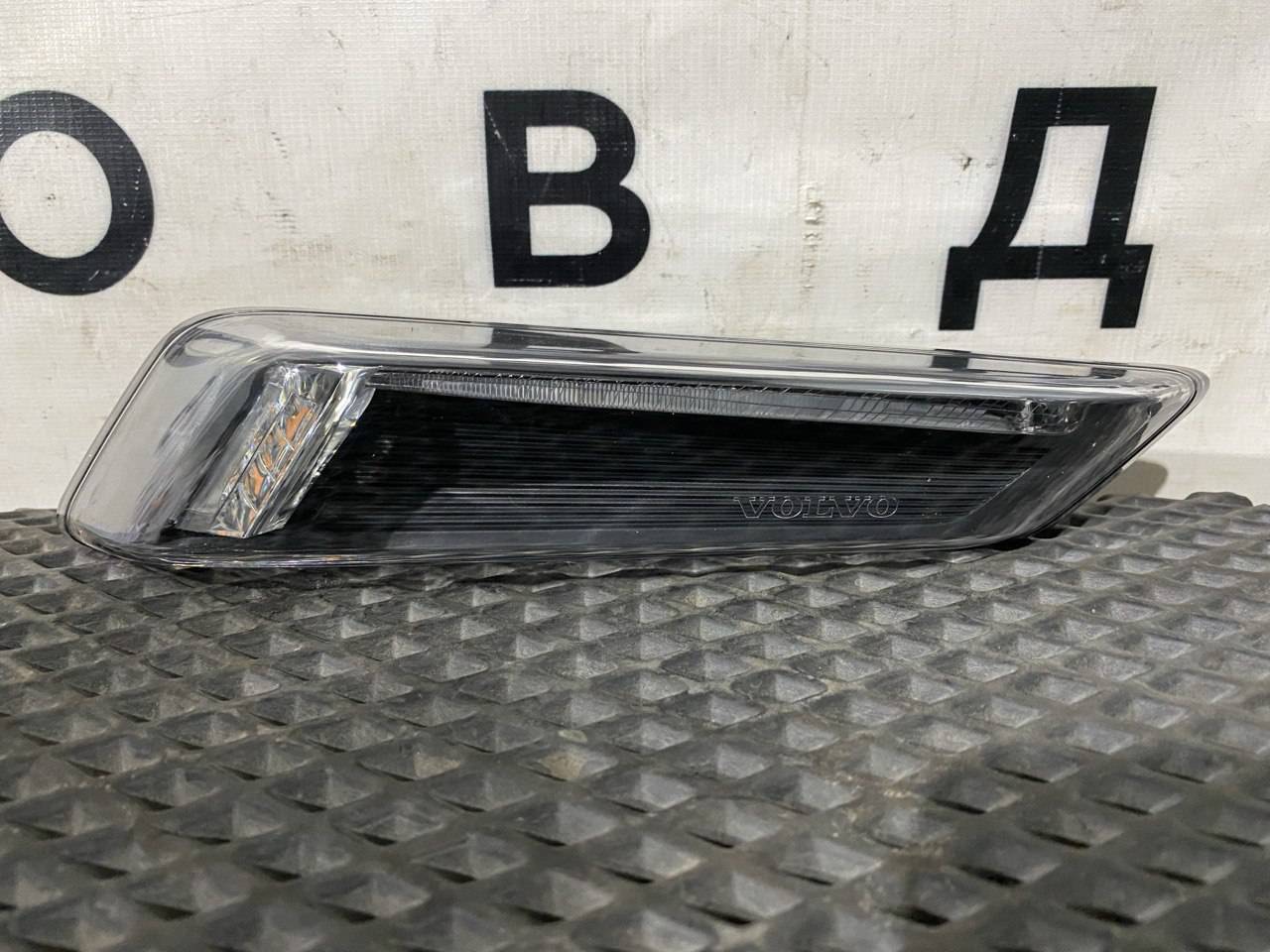 поворотник левый Volvo FH5 2 (2019 - 2025), 24189497 - фото №1