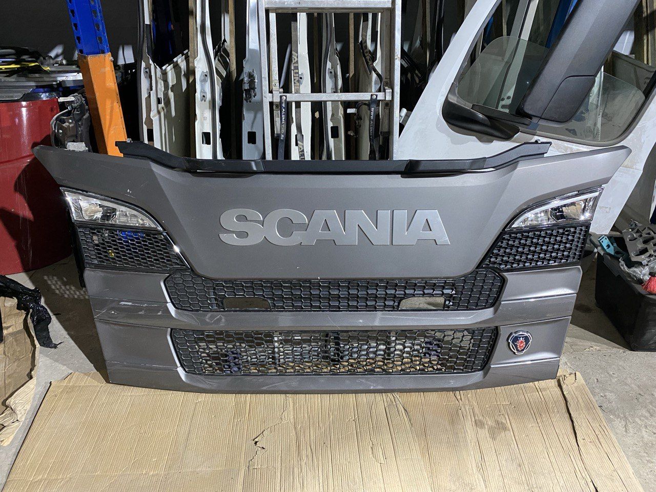 капот Scania 6-series, 2977831, 2948555, 2948556 - фото №1