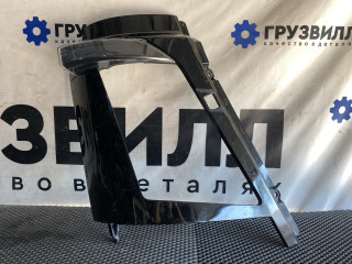 Окантовка правой фары Volvo FH4 первое поколение (2013 - 2020), 82884032, 21874457, 82884084, 82884038, 21874460