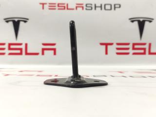 петля замка капота Tesla Model S 1 поколение [2-й рестайлинг] (2021 - 2025), 1586544-00-A