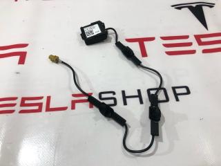 Блок спутниковой антенны Tesla Model S 1 поколение [2-й рестайлинг] (2021 - 2025), 1050256-00-C