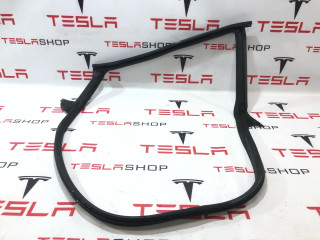 Уплотнитель проема дверного Tesla Model 3 1 поколение 2022, 1090510-00-K