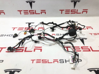 Электропроводка двери Tesla Model X 1 поколение 2018, 1032442-70-G